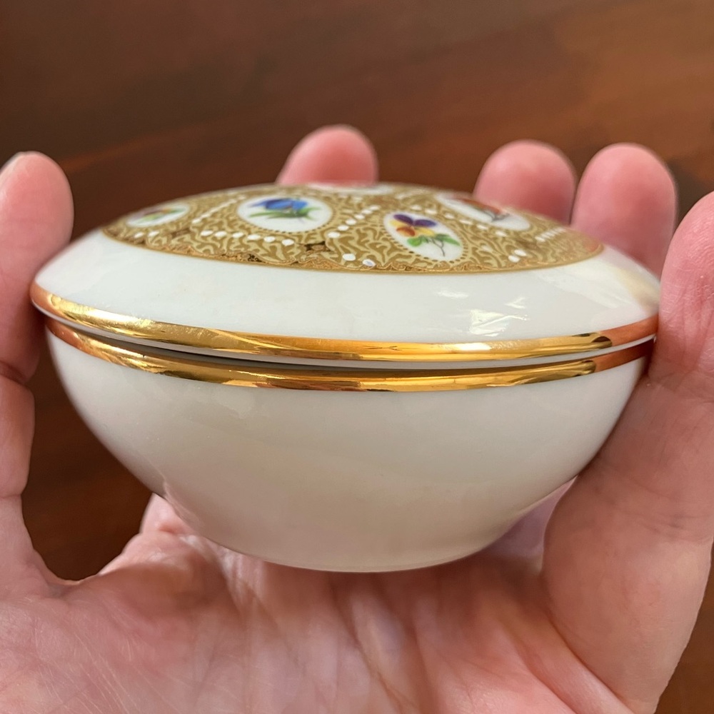 Vintage Porcelain Czech Floral Trinket Box. Lesov Concordia Royal Prague. - Picture 2 of 5